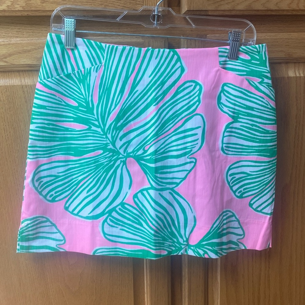 Lilly Pulitzer Ladies Skort size 2 new with tags